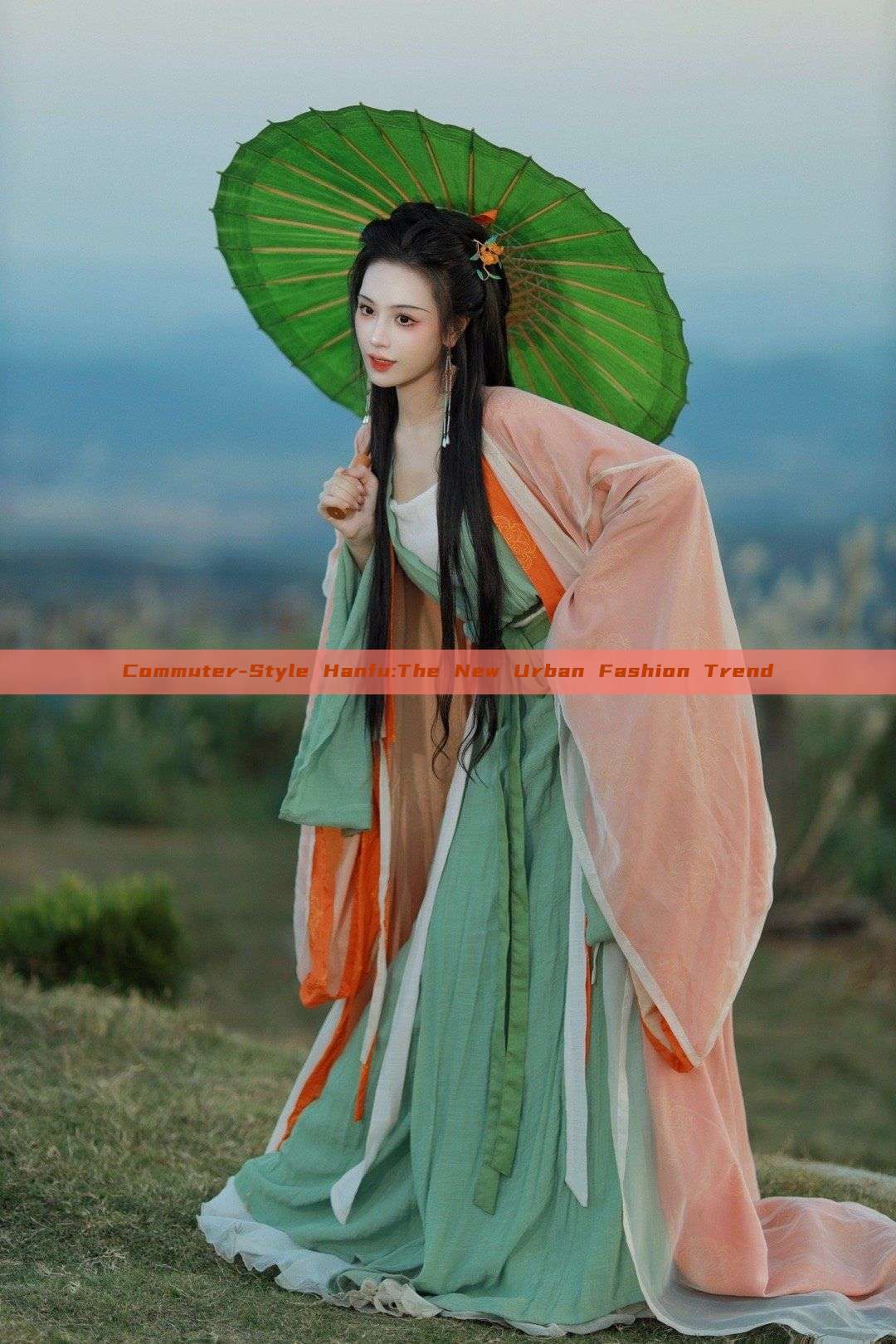 Commuter-Style Hanfu:The New Urban Fashion Trend