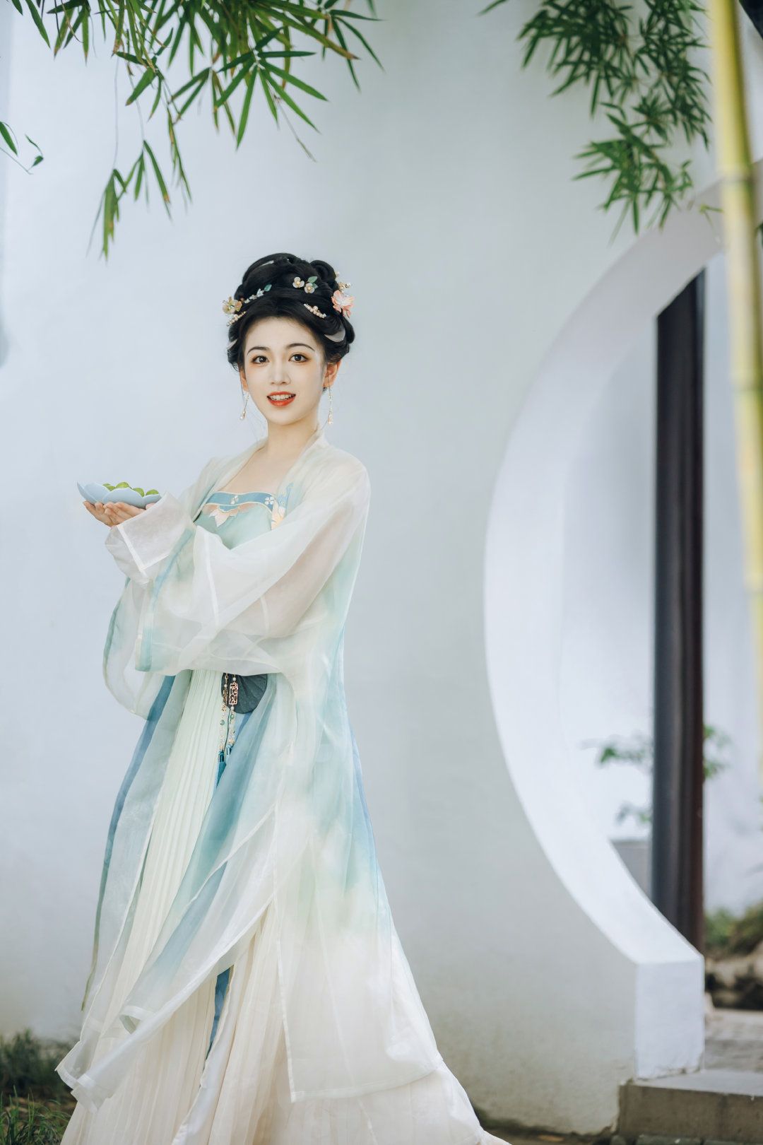 Girls Traditional New Years Celebration Outfit:The Horse-Face Skirt Ensemble