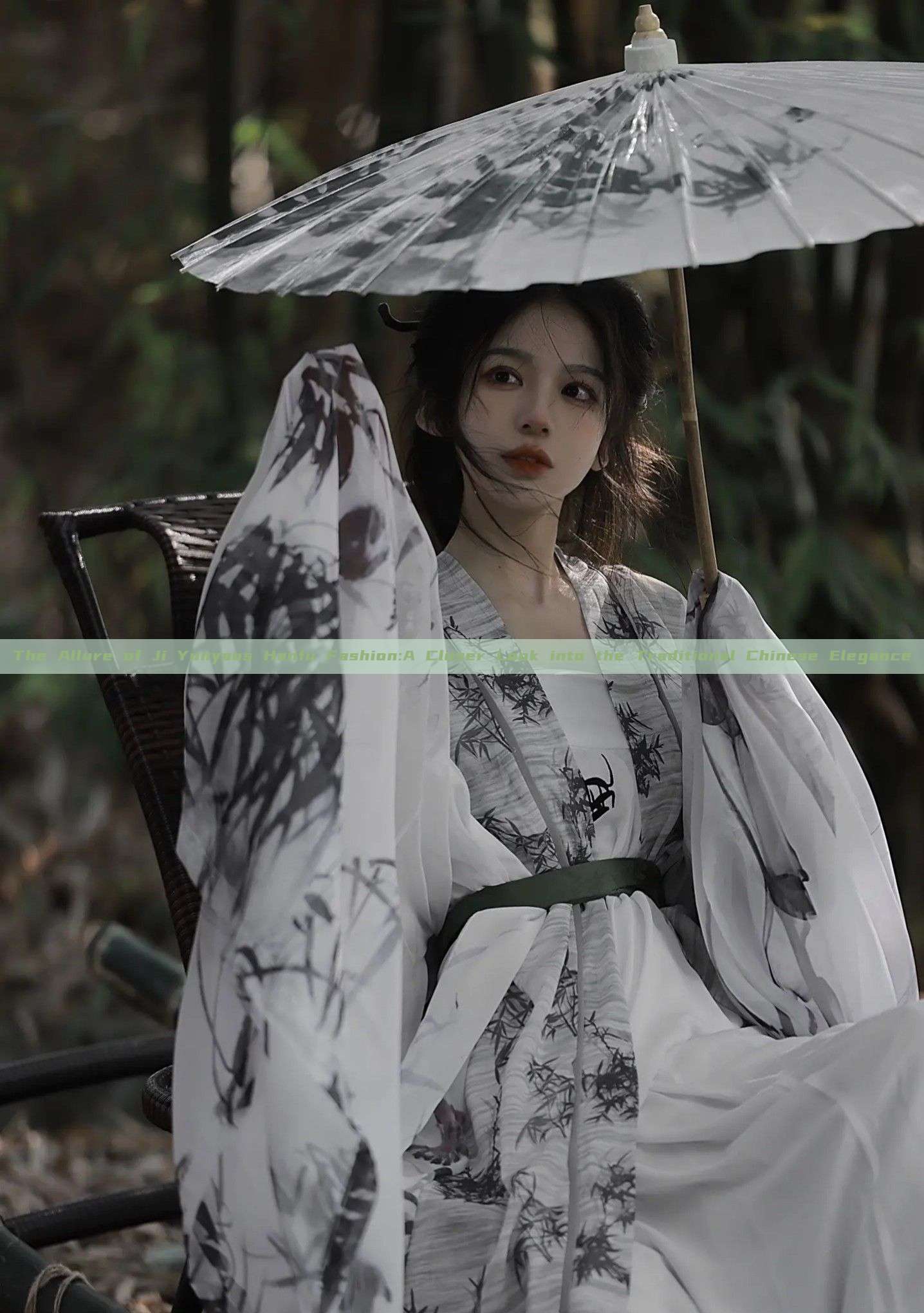 The Allure of Ji Yunyaos Hanfu Fashion:A Closer Look into the Traditional Chinese Elegance The Allure of Ji Yunyaos Hanfu Fashion:A Closer Look into the Traditional Chinese Elegance