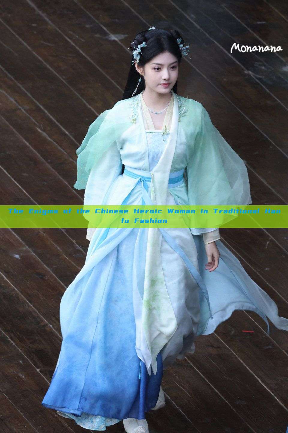 The Enigma of the Chinese Heroic Woman in Traditional Hanfu Fashion