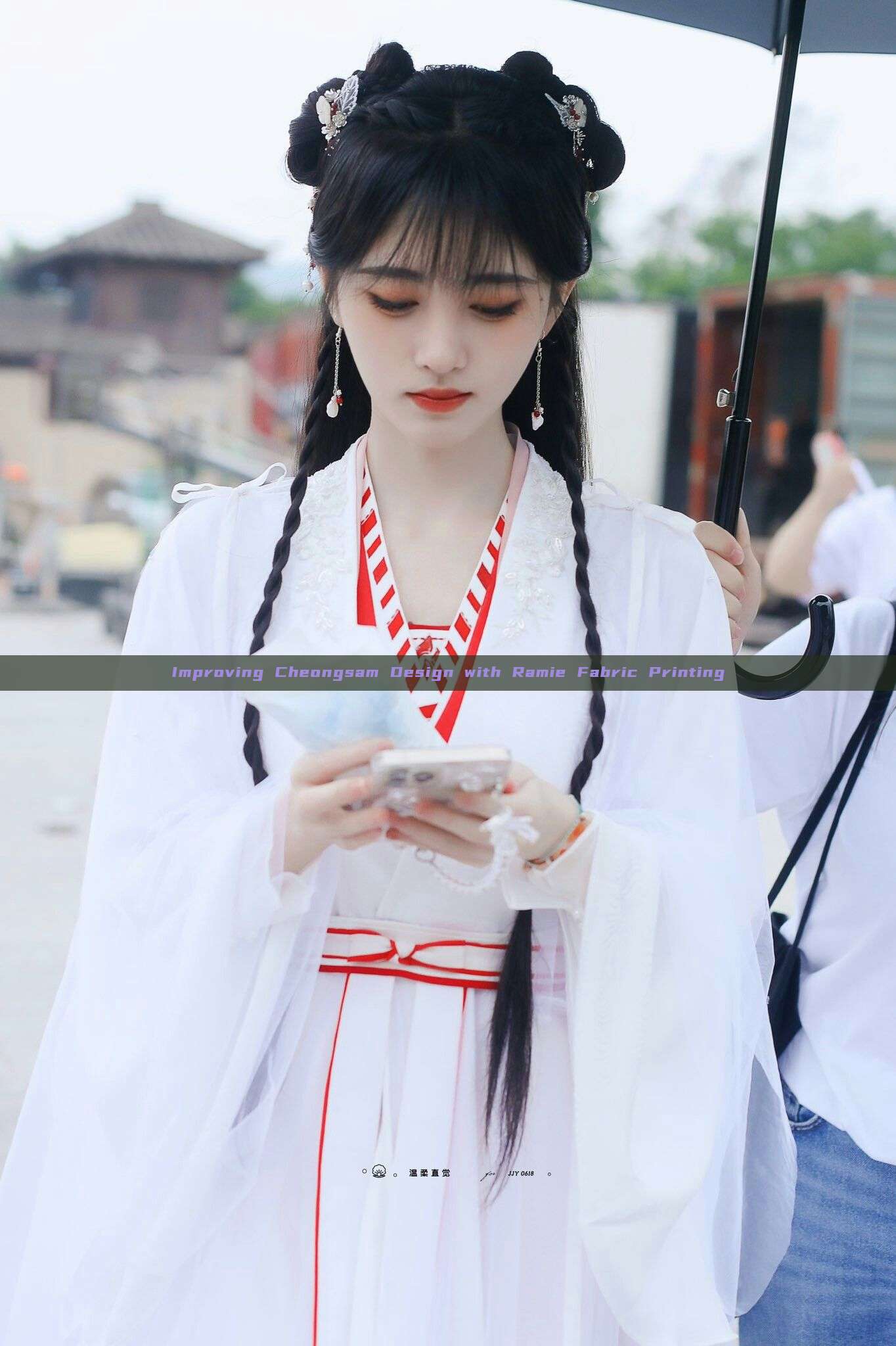 Improving Cheongsam Design with Ramie Fabric Printing Improving Cheongsam Design with Ramie Fabric Printing