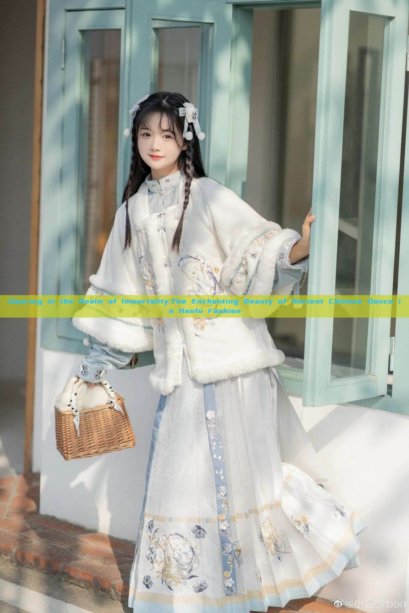 Dancing in the Realm of Immortality:The Enchanting Beauty of Ancient Chinese Dance in Hanfu Fashion