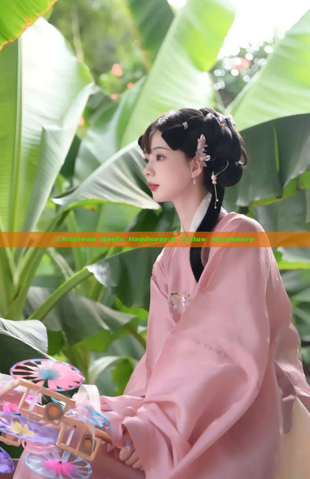 Childrens Hanfu Headwear:A Yellow Accessory