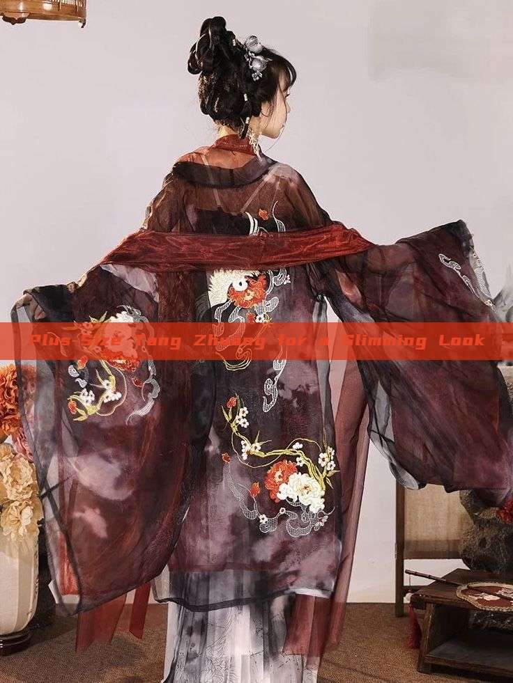 Plus-Size Tang Zhuang for a Slimming Look