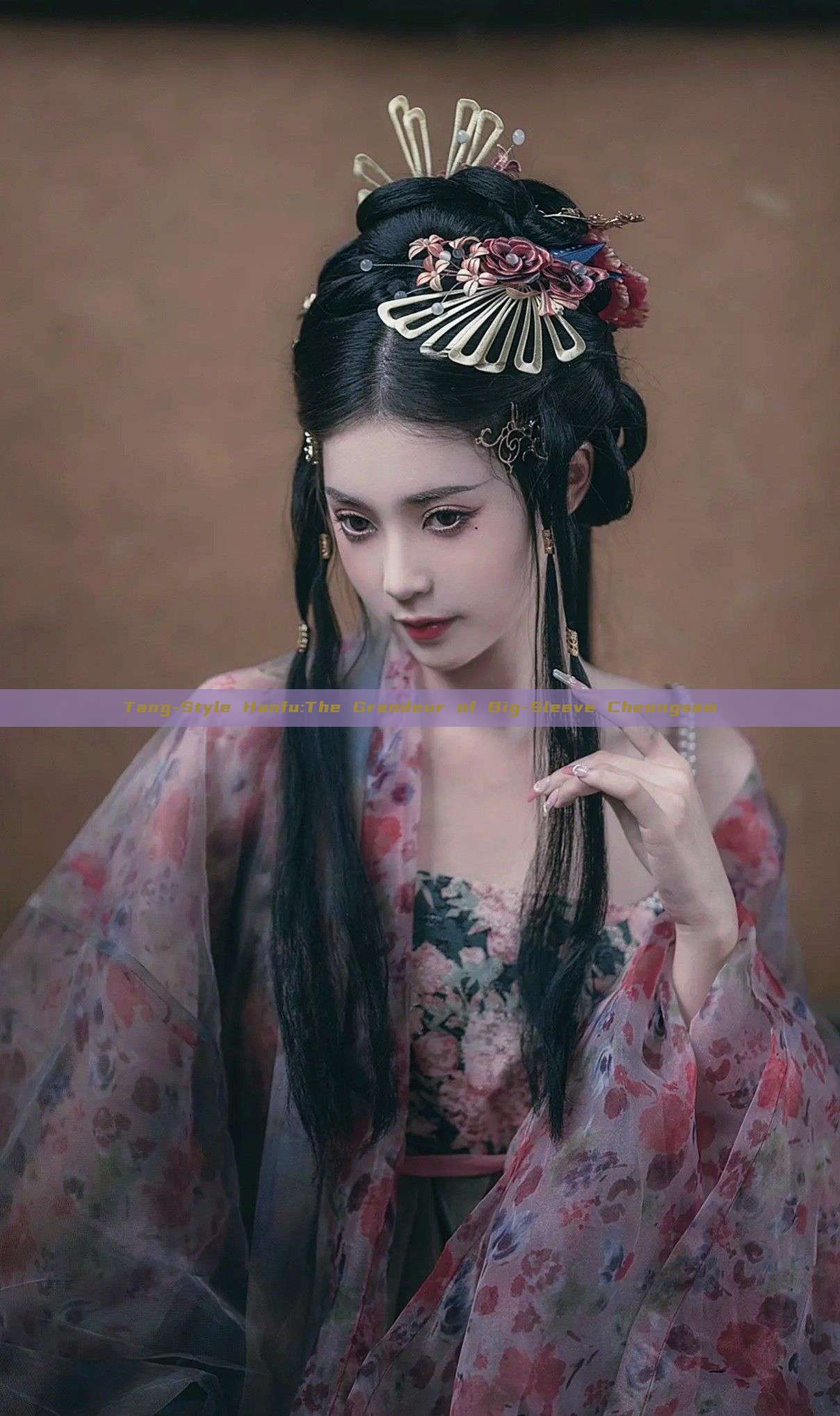 Tang-Style Hanfu:The Grandeur of Big-Sleeve Cheongsam Tang-Style Hanfu:The Grandeur of Big-Sleeve Cheongsam