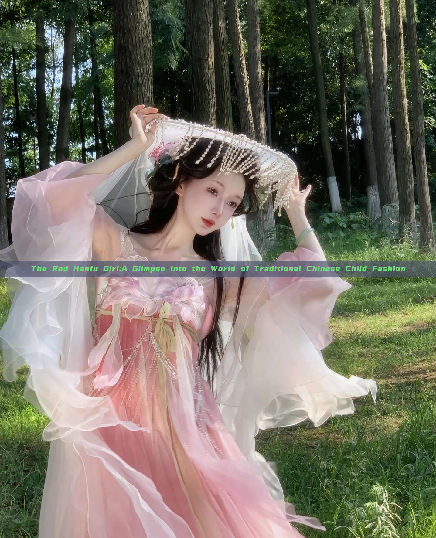 The Red Hanfu Girl:A Glimpse into the World of Traditional Chinese Child Fashion