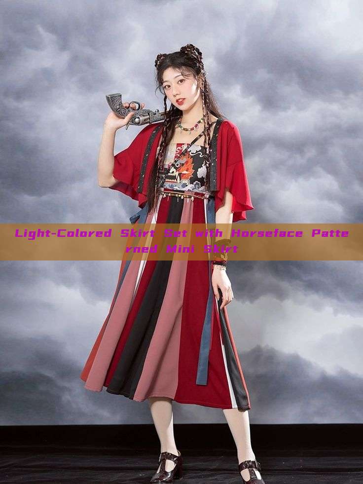 Light-Colored Skirt Set with Horseface Patterned Mini Skirt Light-Colored Skirt Set with Horseface Patterned Mini Skirt
