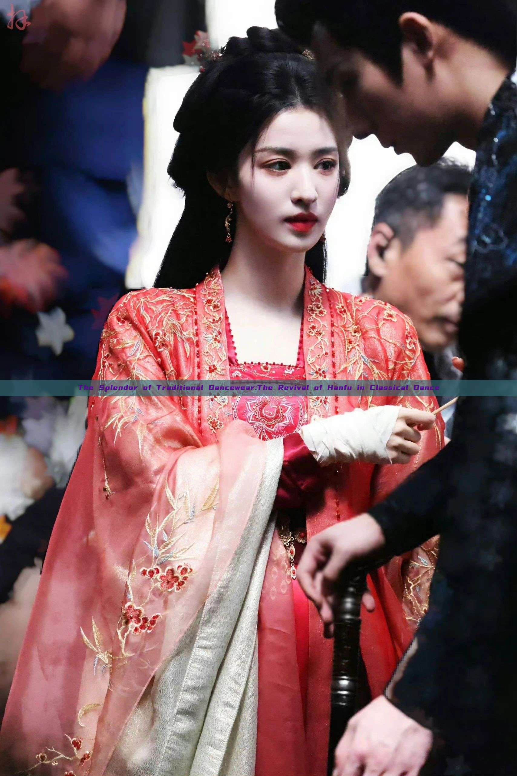 The Splendor of Traditional Dancewear:The Revival of Hanfu in Classical Dance The Splendor of Traditional Dancewear:The Revival of Hanfu in Classical Dance