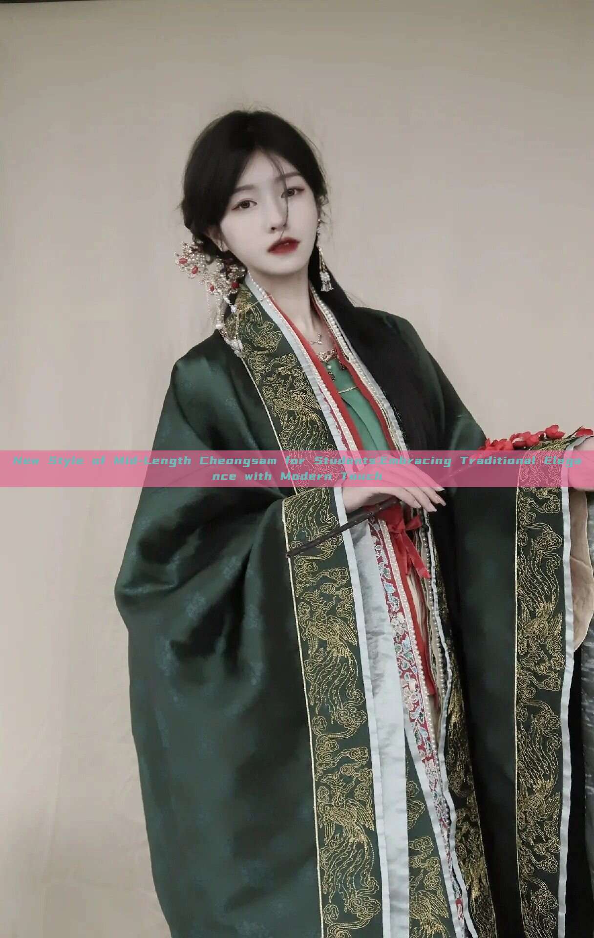 New Style of Mid-Length Cheongsam for Students:Embracing Traditional Elegance with Modern Touch