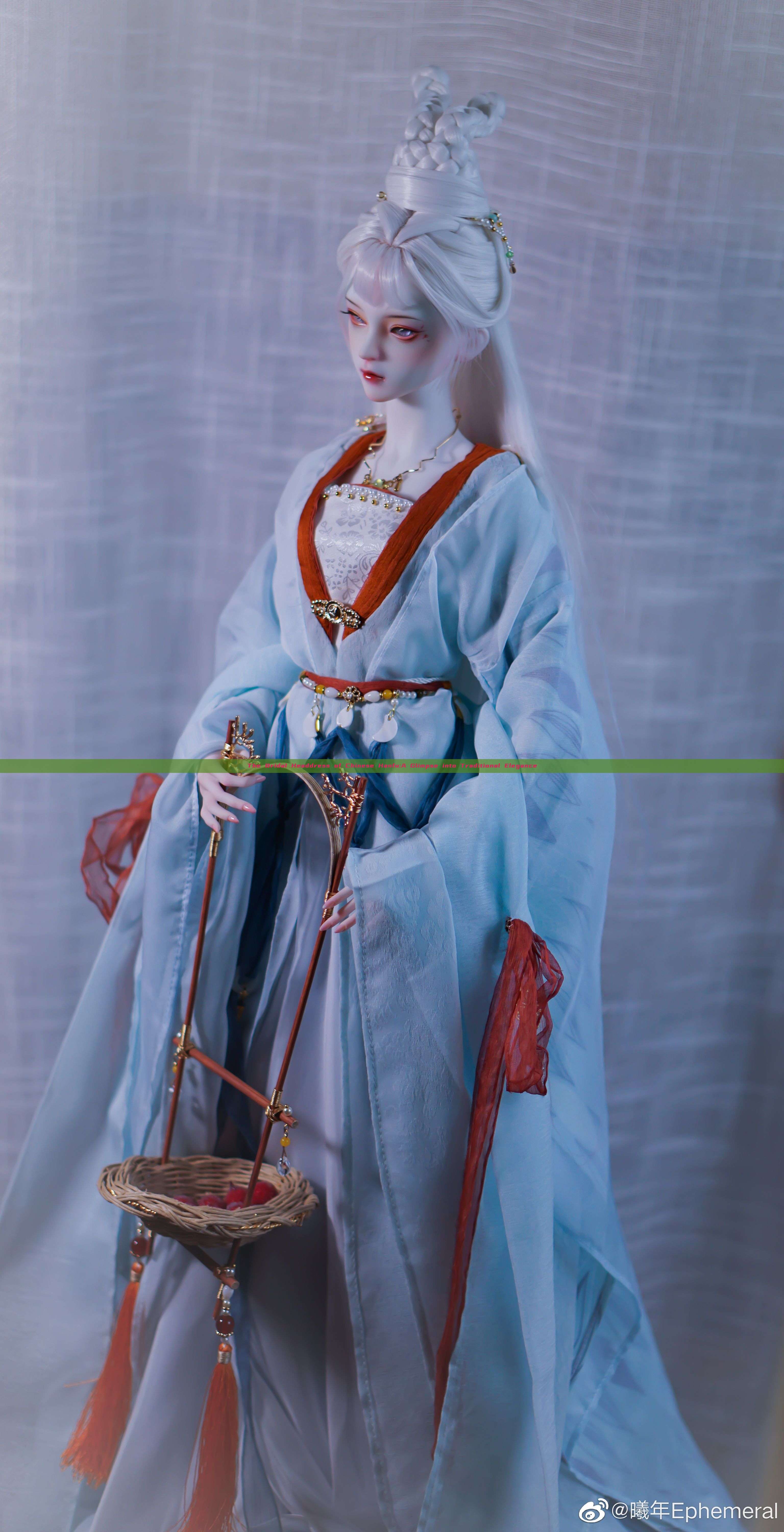 The Bridal Headdress of Chinese Hanfu:A Glimpse into Traditional Elegance The Bridal Headdress of Chinese Hanfu:A Glimpse into Traditional Elegance