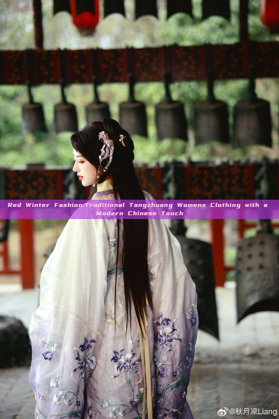 Red Winter Fashion:Traditional Tangzhuang Womens Clothing with a Modern Chinese Touch