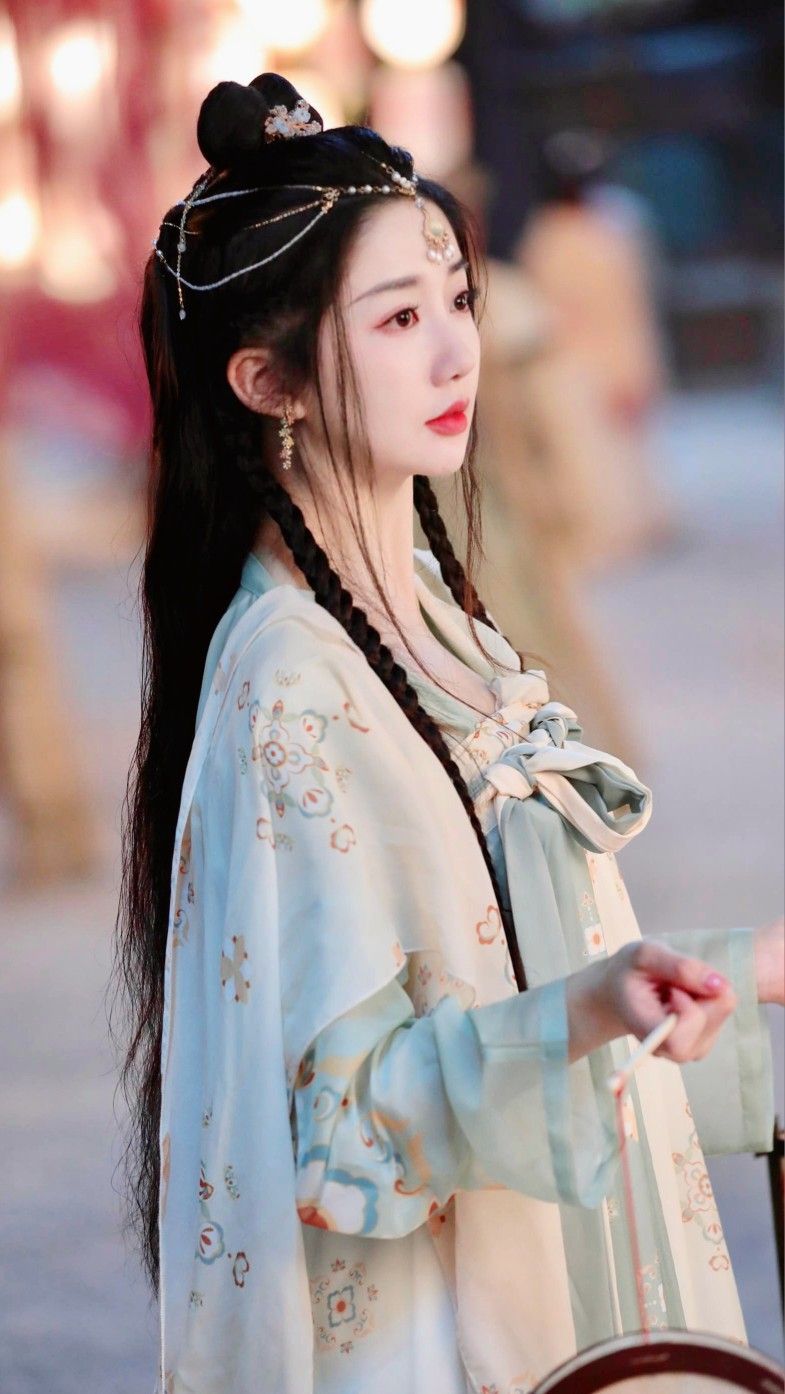Winter Cheongsam for the Bride:The Return Visit Ceremony Outfit