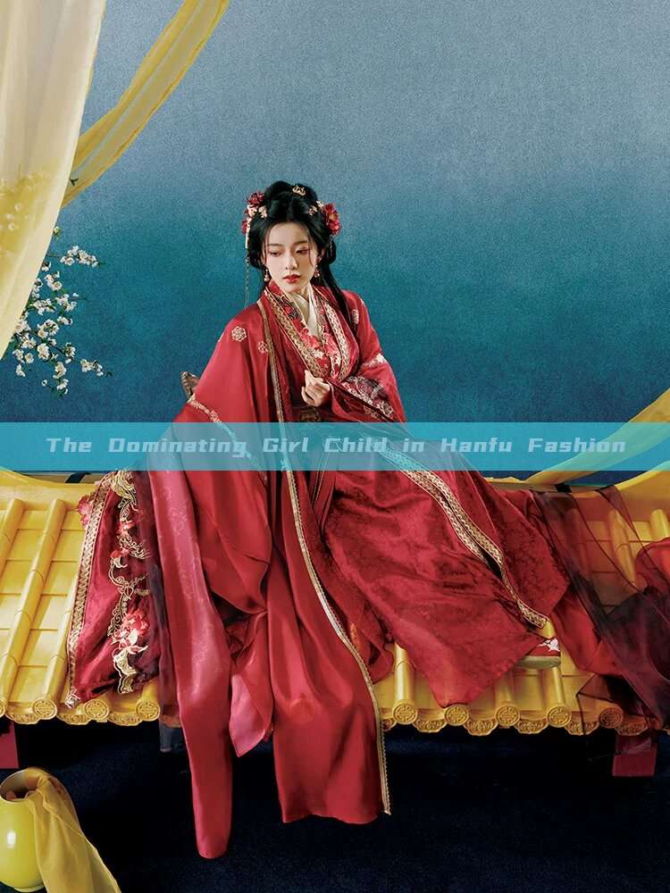 The Dominating Girl Child in Hanfu Fashion The Dominating Girl Child in Hanfu Fashion
