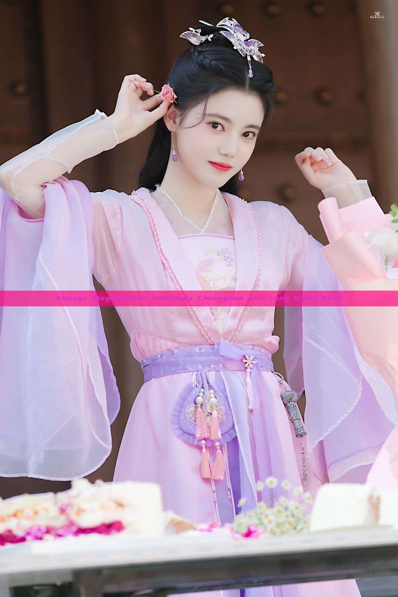 Vintage Elegance:The Half-Body Cheongsam with Long Qipao Skirt Vintage Elegance:The Half-Body Cheongsam with Long Qipao Skirt