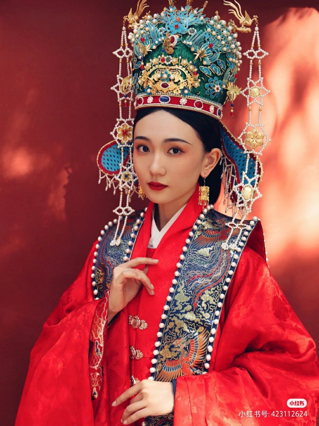 Winter Cotton-padded Tang-Style Cheongsam with Flag Robe:A Blend of Tradition and Comfort