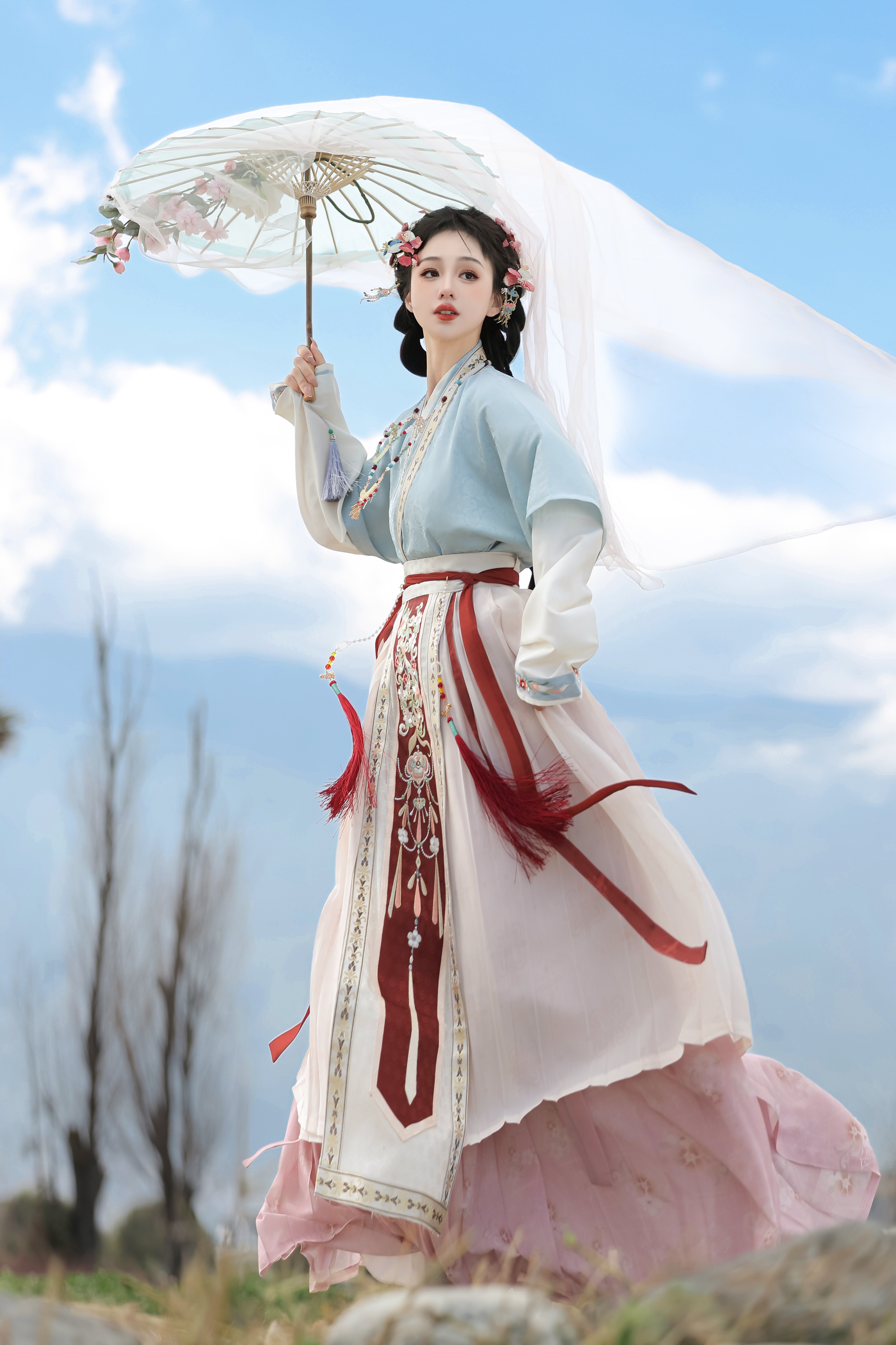 A Pink Cheongsam Brides Engagement Ceremony