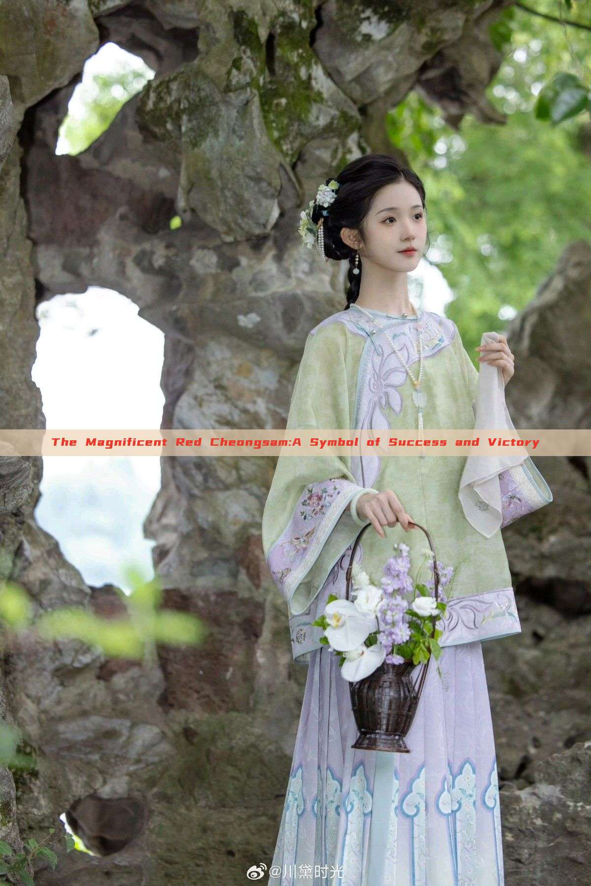 The Magnificent Red Cheongsam:A Symbol of Success and Victory The Magnificent Red Cheongsam:A Symbol of Success and Victory