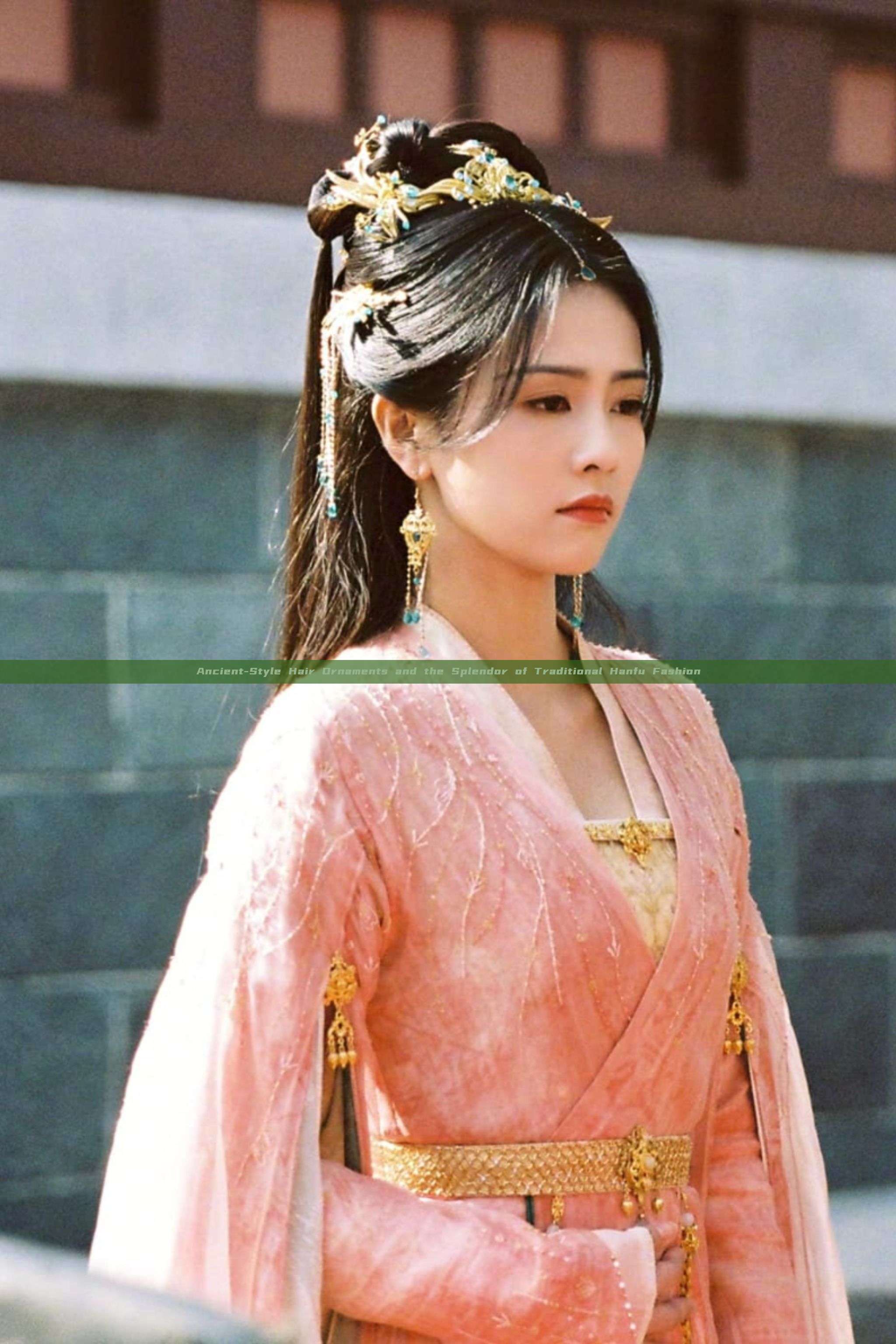 Ancient-Style Hair Ornaments and the Splendor of Traditional Hanfu Fashion Ancient-Style Hair Ornaments and the Splendor of Traditional Hanfu Fashion