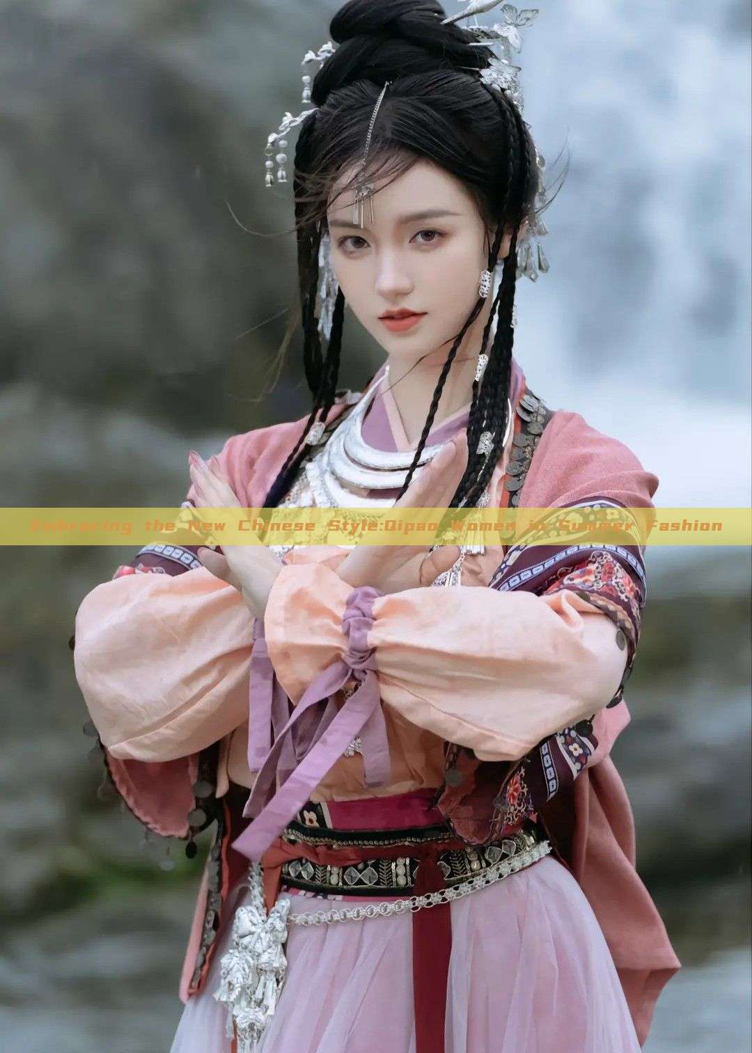Embracing the New Chinese Style:Qipao Women in Summer Fashion
