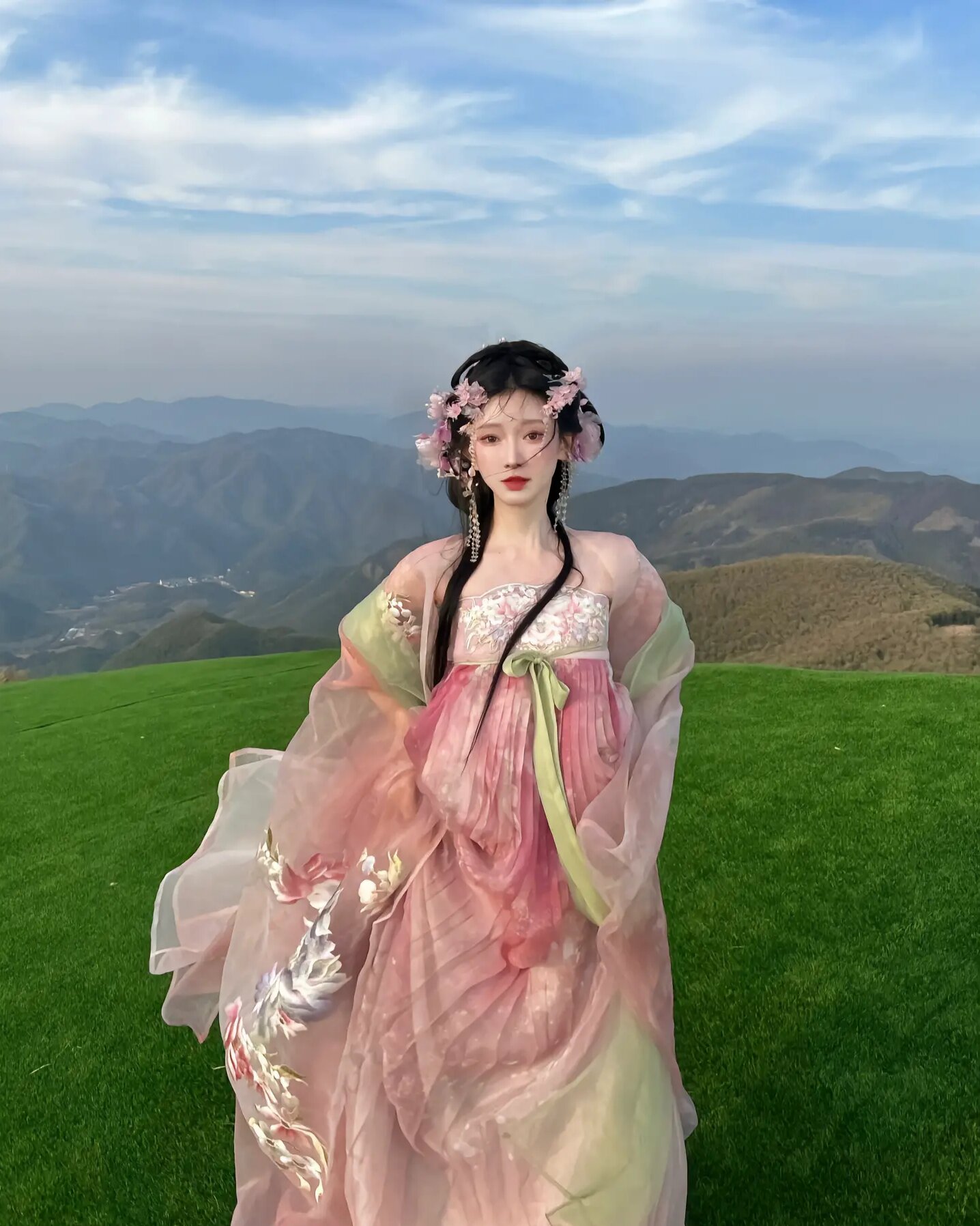 Petite Womens Cheongsam-Style Dress:The Essence of Elegance Petite Womens Cheongsam-Style Dress:The Essence of Elegance