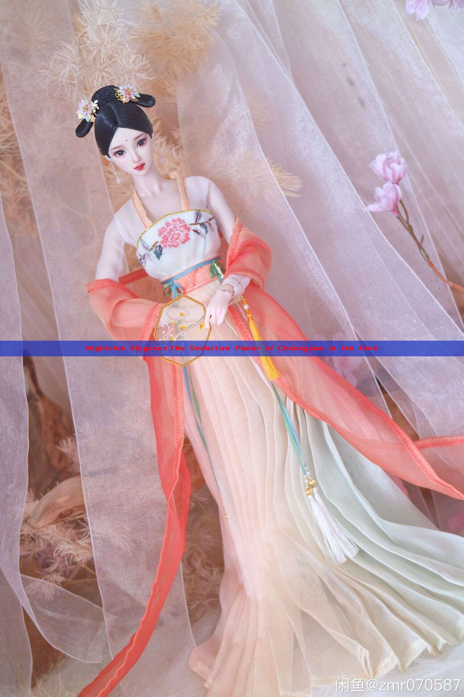 Nightclub Elegance:The Seductive Power of Cheongsam in the Dark Nightclub Elegance:The Seductive Power of Cheongsam in the Dark