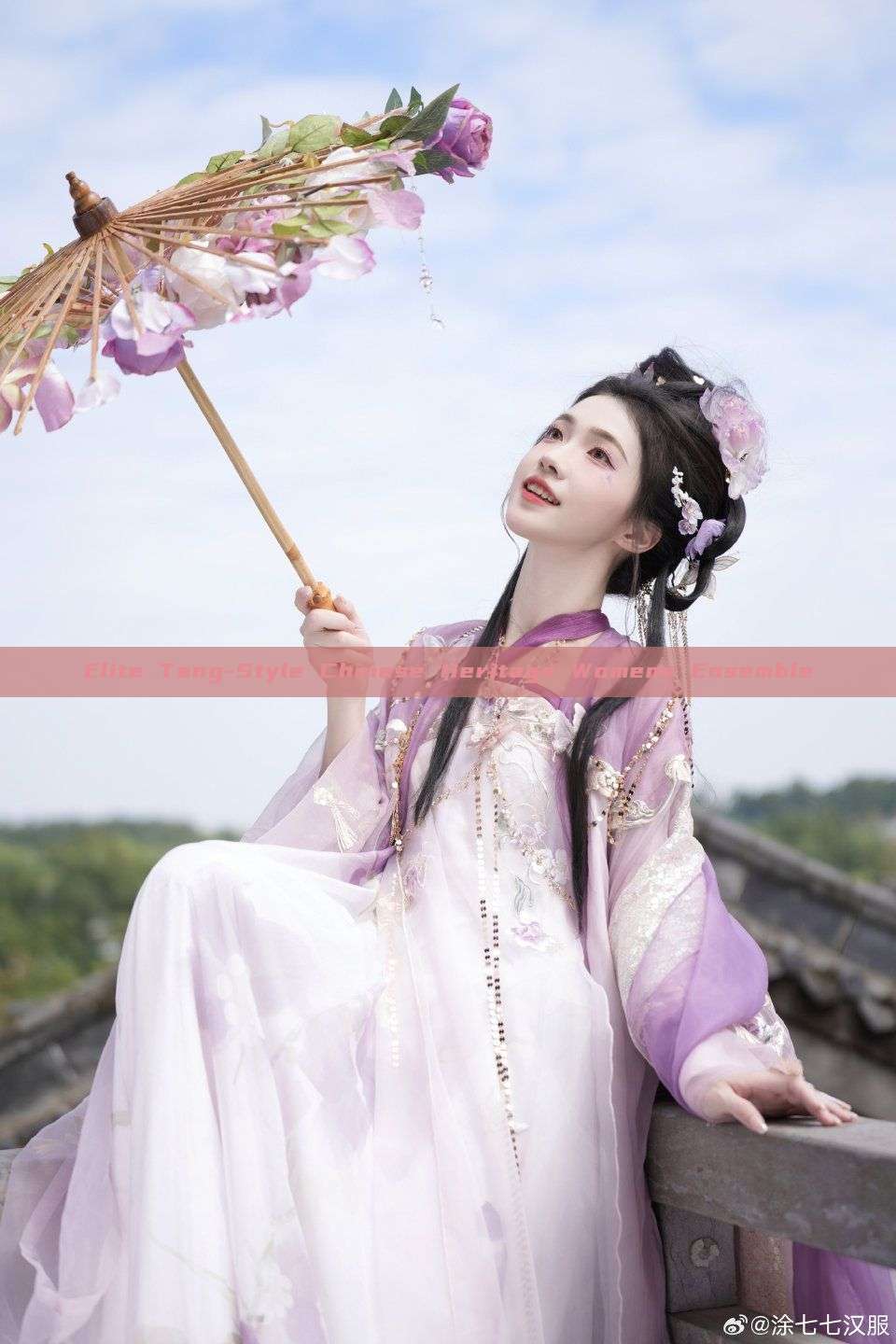 Elite Tang-Style Chinese Heritage Womens Ensemble Elite Tang-Style Chinese Heritage Womens Ensemble