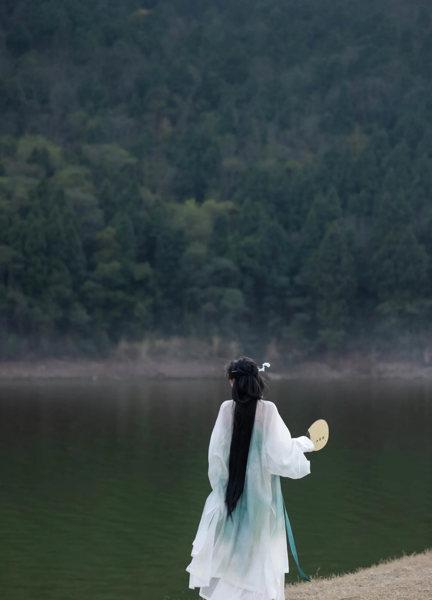 The Elegance of a White and Red Horseface Skirt:A Cultural Journey The Elegance of a White and Red Horseface Skirt:A Cultural Journey