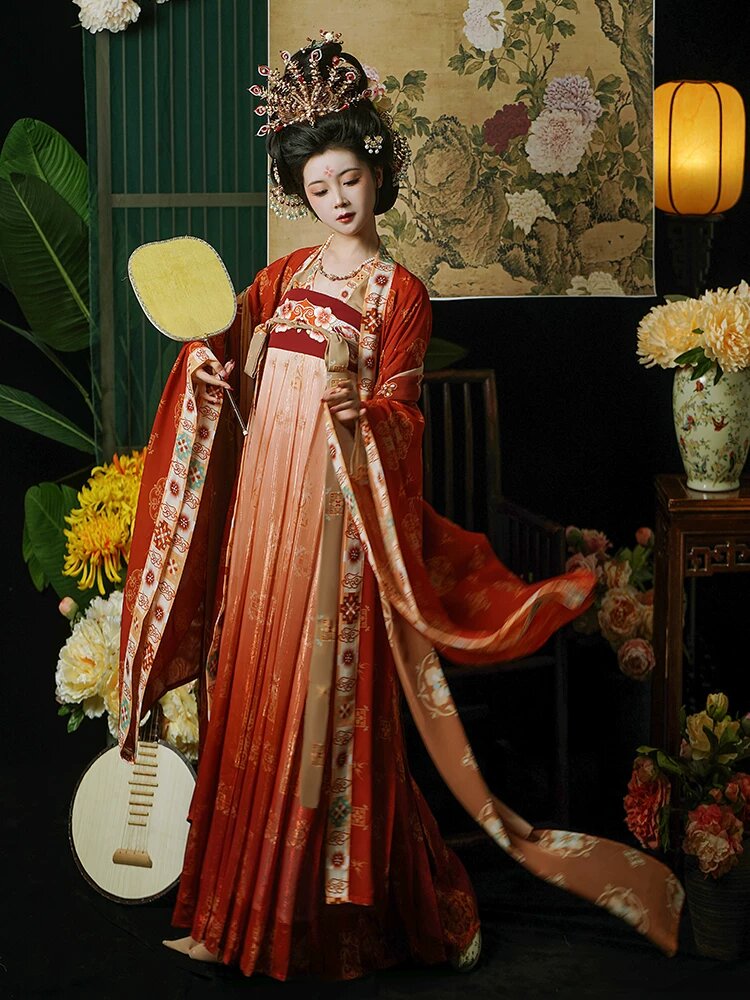The Revival of Hanfu under the Meiji Era:A Study in Cultural Evolution
