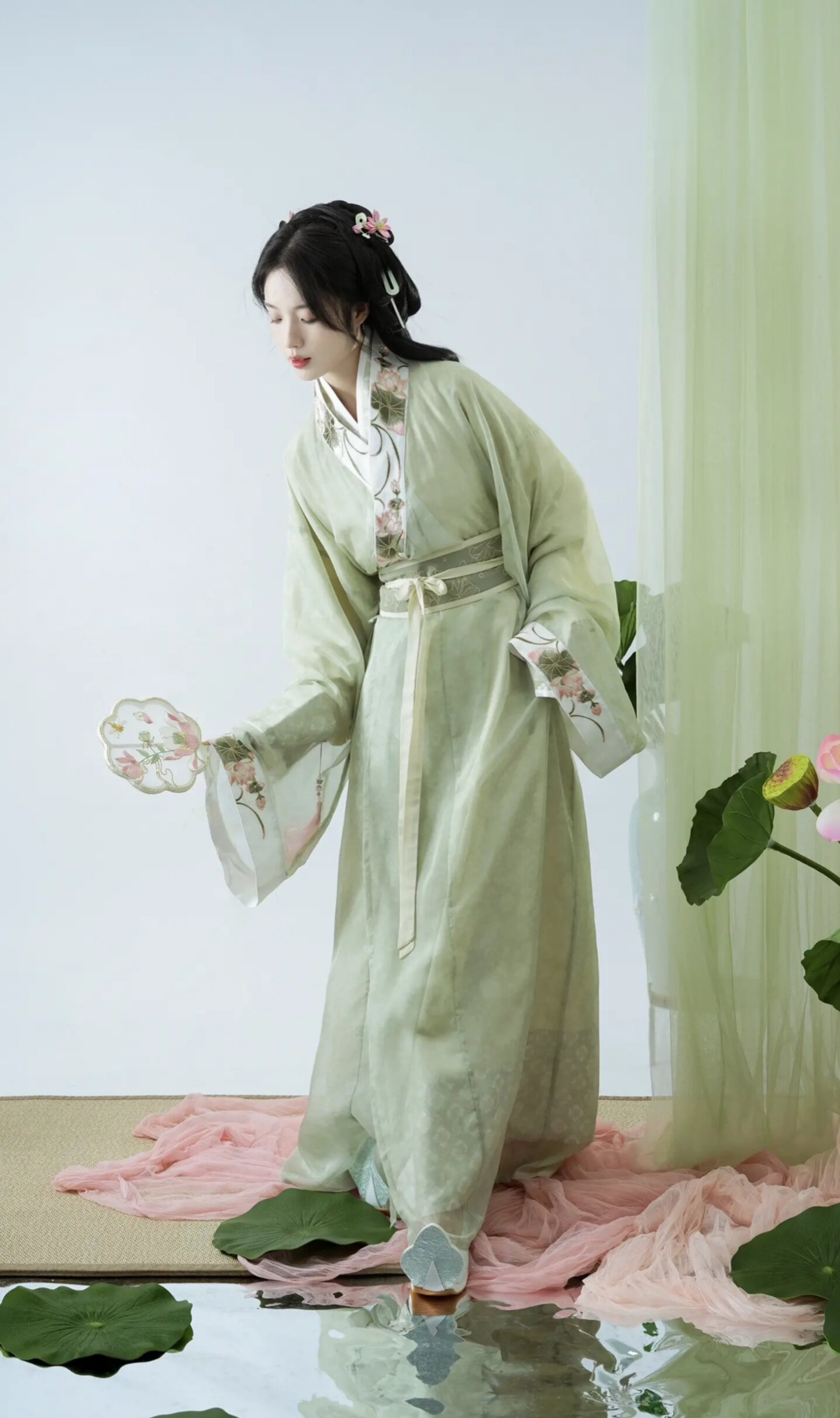 Spring and Summer Hanfu Wedding Gowns:A Guide to Traditional Chinese Wedding Attire Spring and Summer Hanfu Wedding Gowns:A Guide to Traditional Chinese Wedding Attire