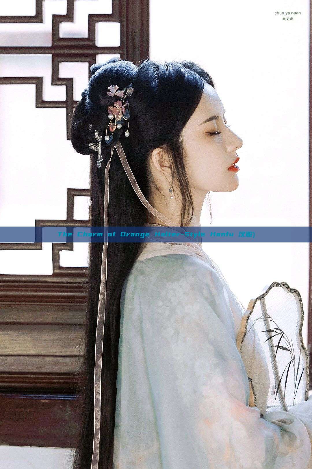 The Charm of Orange Halter-Style Hanfu 汉服) The Charm of Orange Halter-Style Hanfu 汉服)