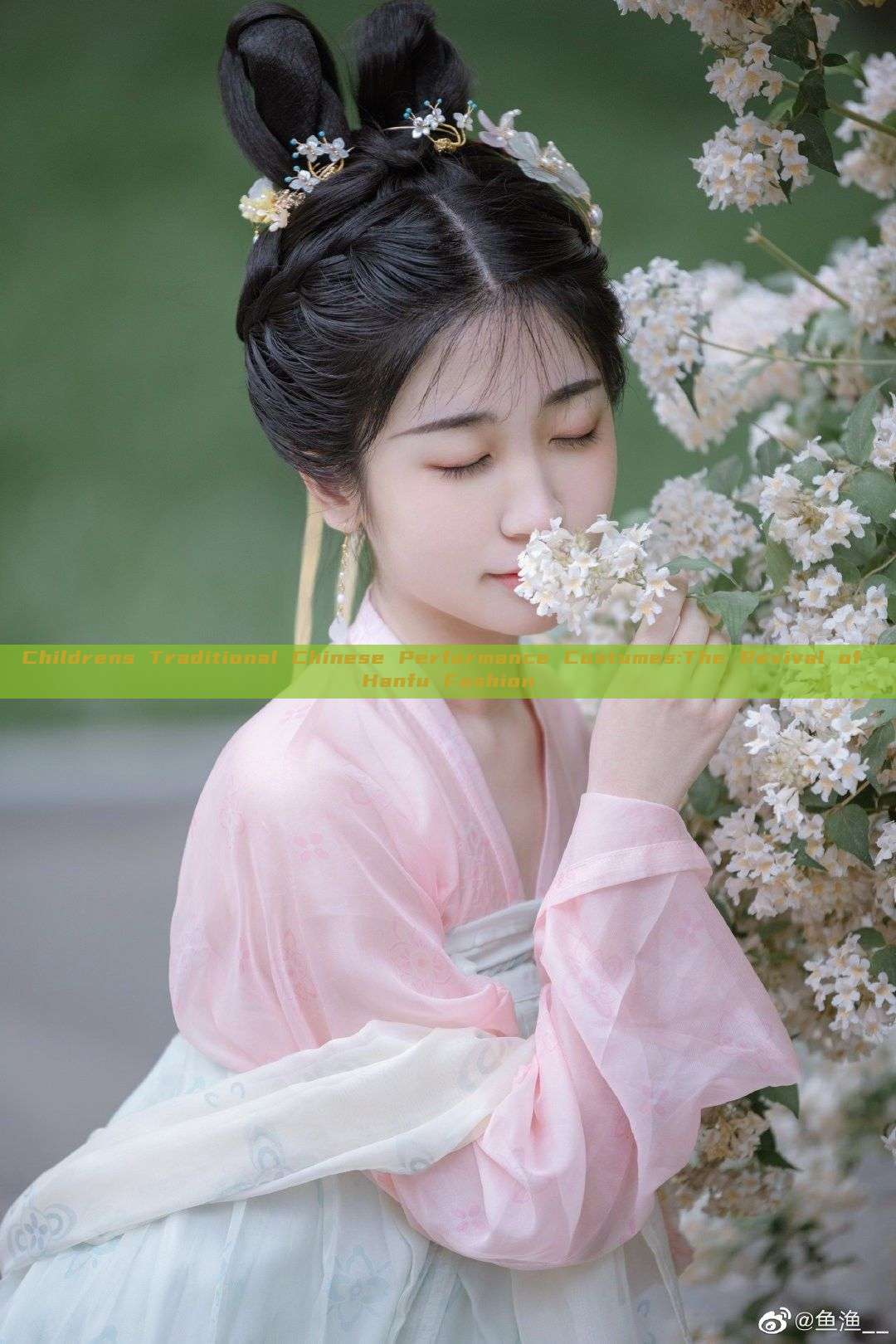 Childrens Traditional Chinese Performance Costumes:The Revival of Hanfu Fashion Childrens Traditional Chinese Performance Costumes:The Revival of Hanfu Fashion