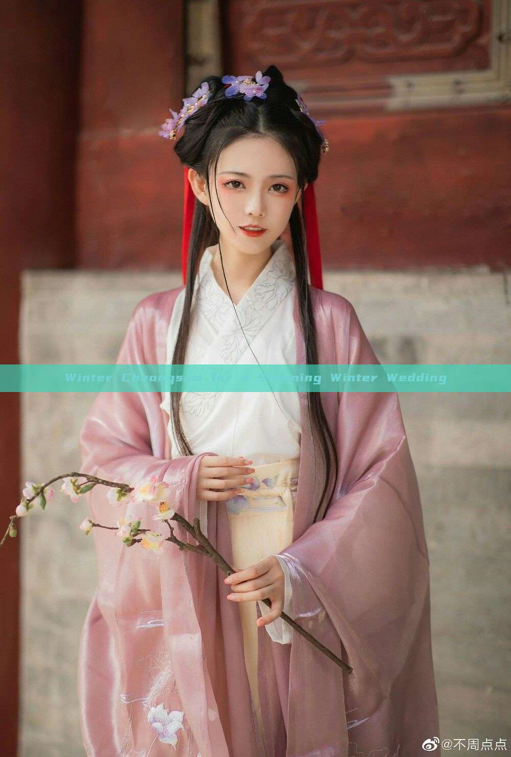 Winter Cheongsam for a Stunning Winter Wedding Winter Cheongsam for a Stunning Winter Wedding