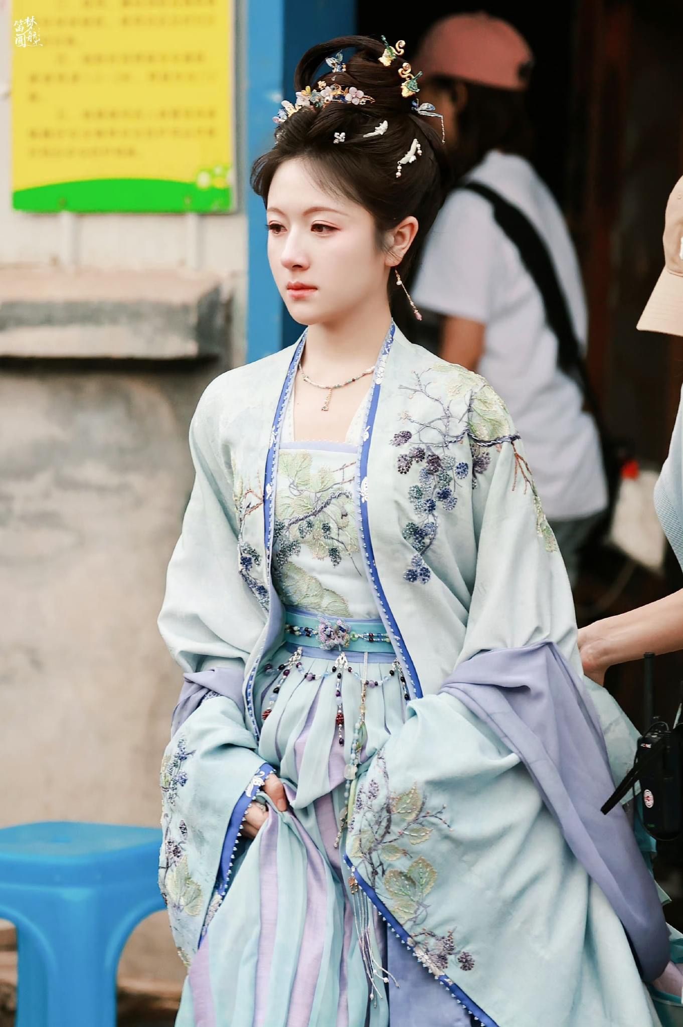 Ethereal敦煌飞天与汉服女童头饰的完美结合 Ethereal敦煌飞天与汉服女童头饰的完美结合