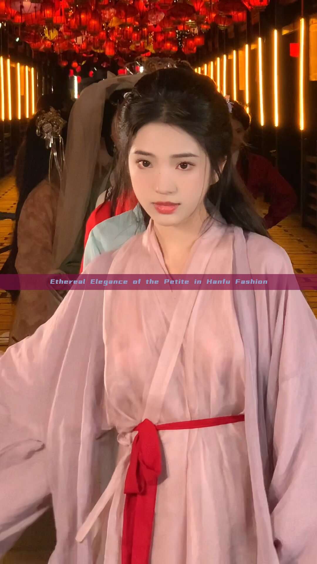 Ethereal Elegance of the Petite in Hanfu Fashion Ethereal Elegance of the Petite in Hanfu Fashion