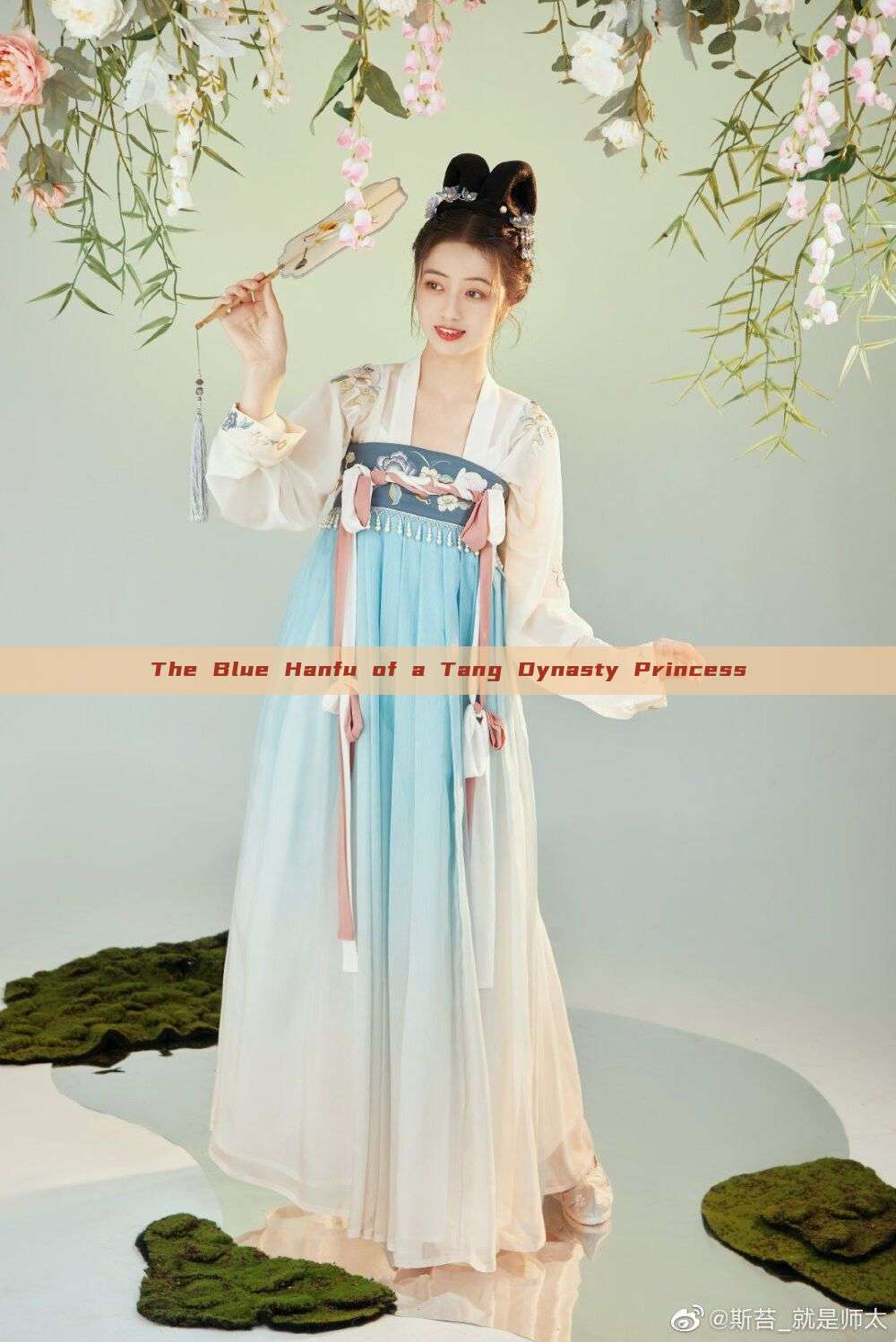 The Blue Hanfu of a Tang Dynasty Princess