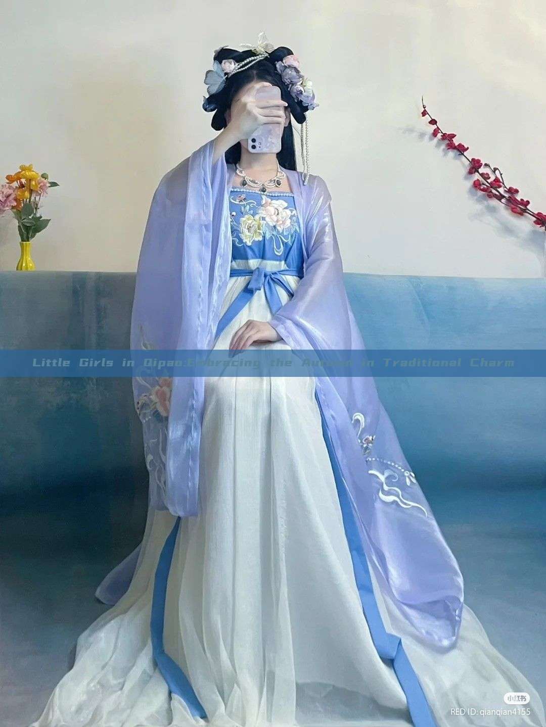 Little Girls in Qipao:Embracing the Autumn in Traditional Charm Little Girls in Qipao:Embracing the Autumn in Traditional Charm