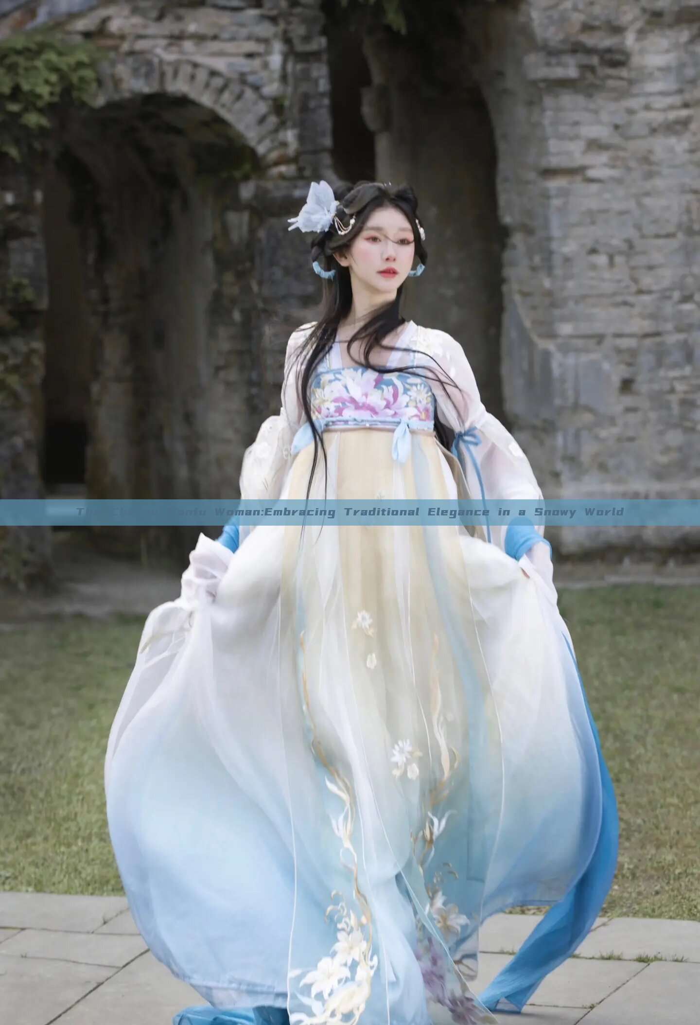 The Chiffon Hanfu Woman:Embracing Traditional Elegance in a Snowy World