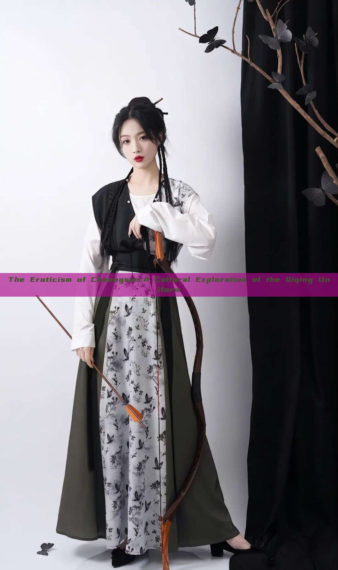 The Eroticism of Cheongsam:A Cultural Exploration of the Qiqing Uniform The Eroticism of Cheongsam:A Cultural Exploration of the Qiqing Uniform
