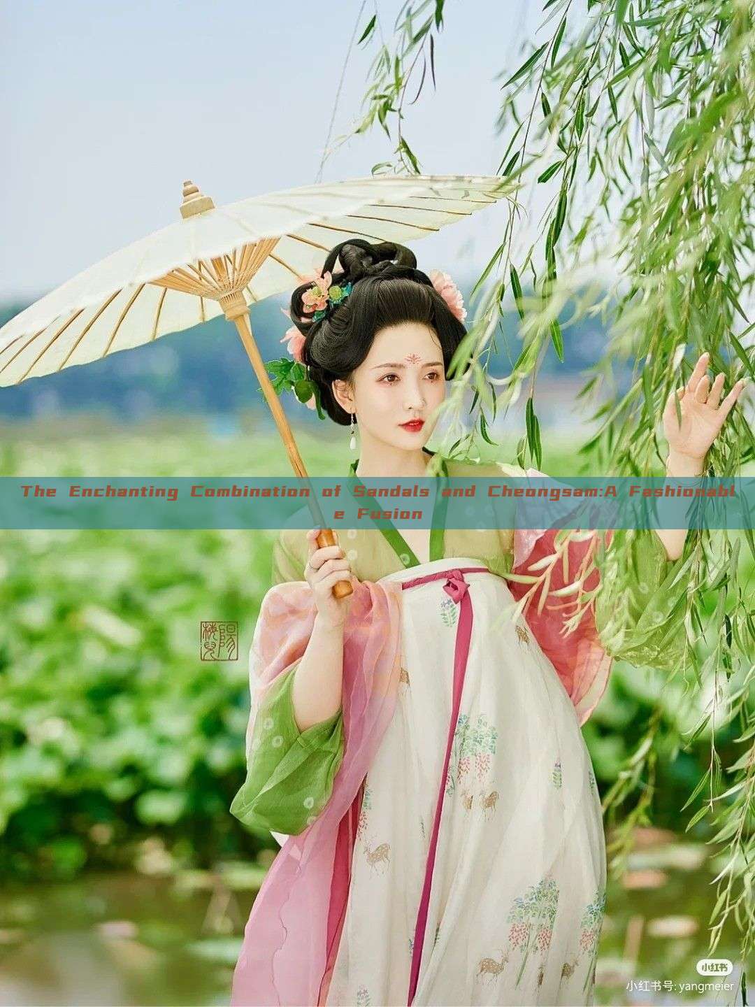 The Enchanting Combination of Sandals and Cheongsam:A Fashionable Fusion