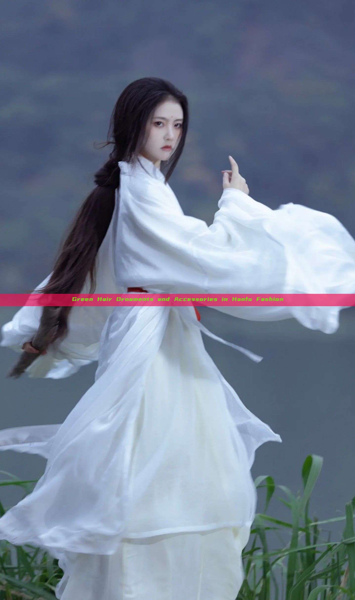 Green Hair Ornaments and Accessories in Hanfu Fashion