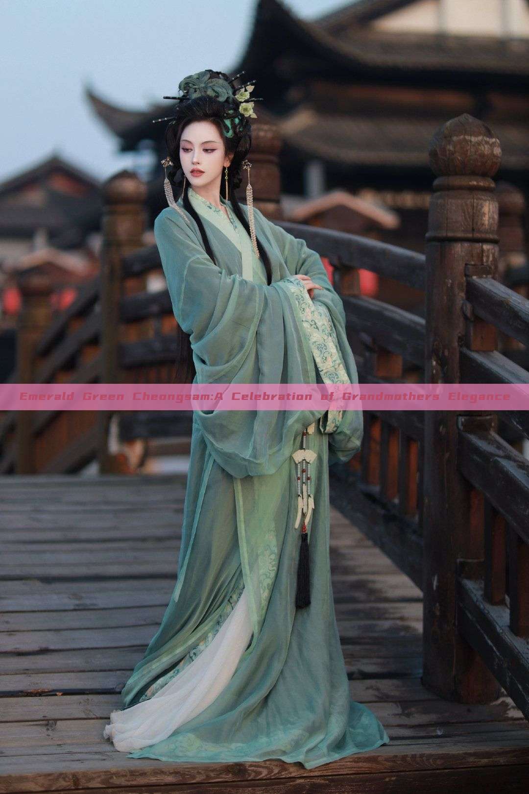 Emerald Green Cheongsam:A Celebration of Grandmothers Elegance
