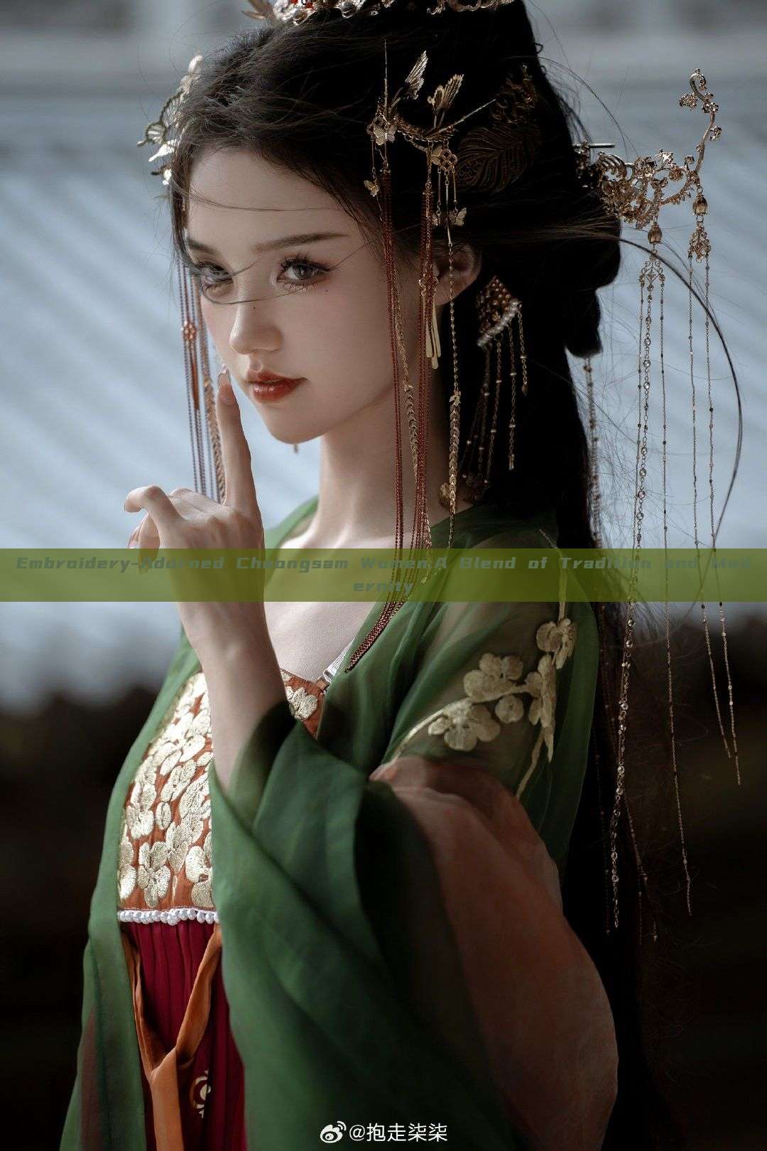 Embroidery-Adorned Cheongsam Women:A Blend of Tradition and Modernity Embroidery-Adorned Cheongsam Women:A Blend of Tradition and Modernity
