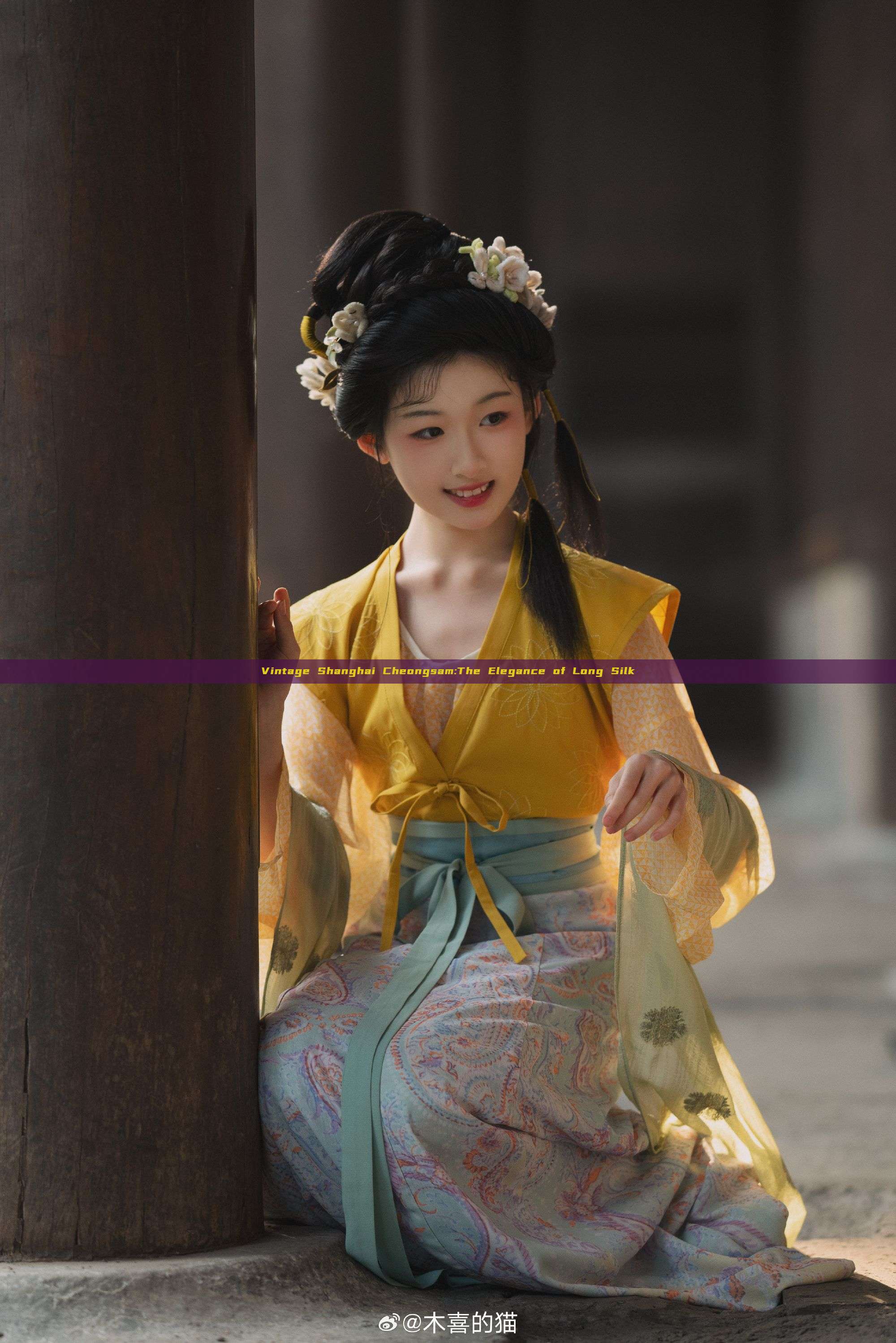 Vintage Shanghai Cheongsam:The Elegance of Long Silk