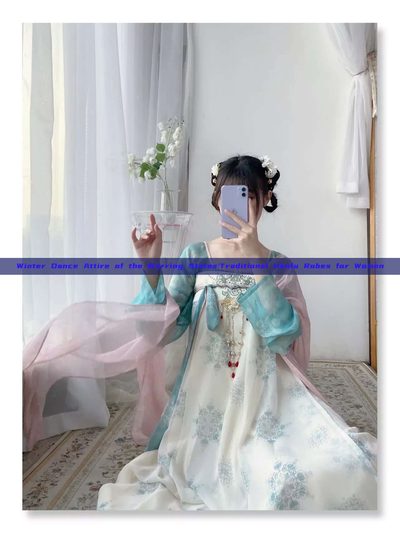 Winter Dance Attire of the Warring States:Traditional Hanfu Robes for Women