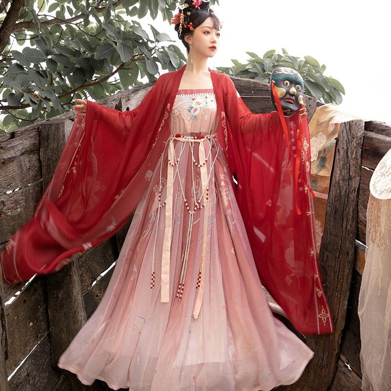 Handbags to Match the Elegance of Cheongsam:The Art of Qipao-Inspired Clutch Bags Handbags to Match the Elegance of Cheongsam:The Art of Qipao-Inspired Clutch Bags