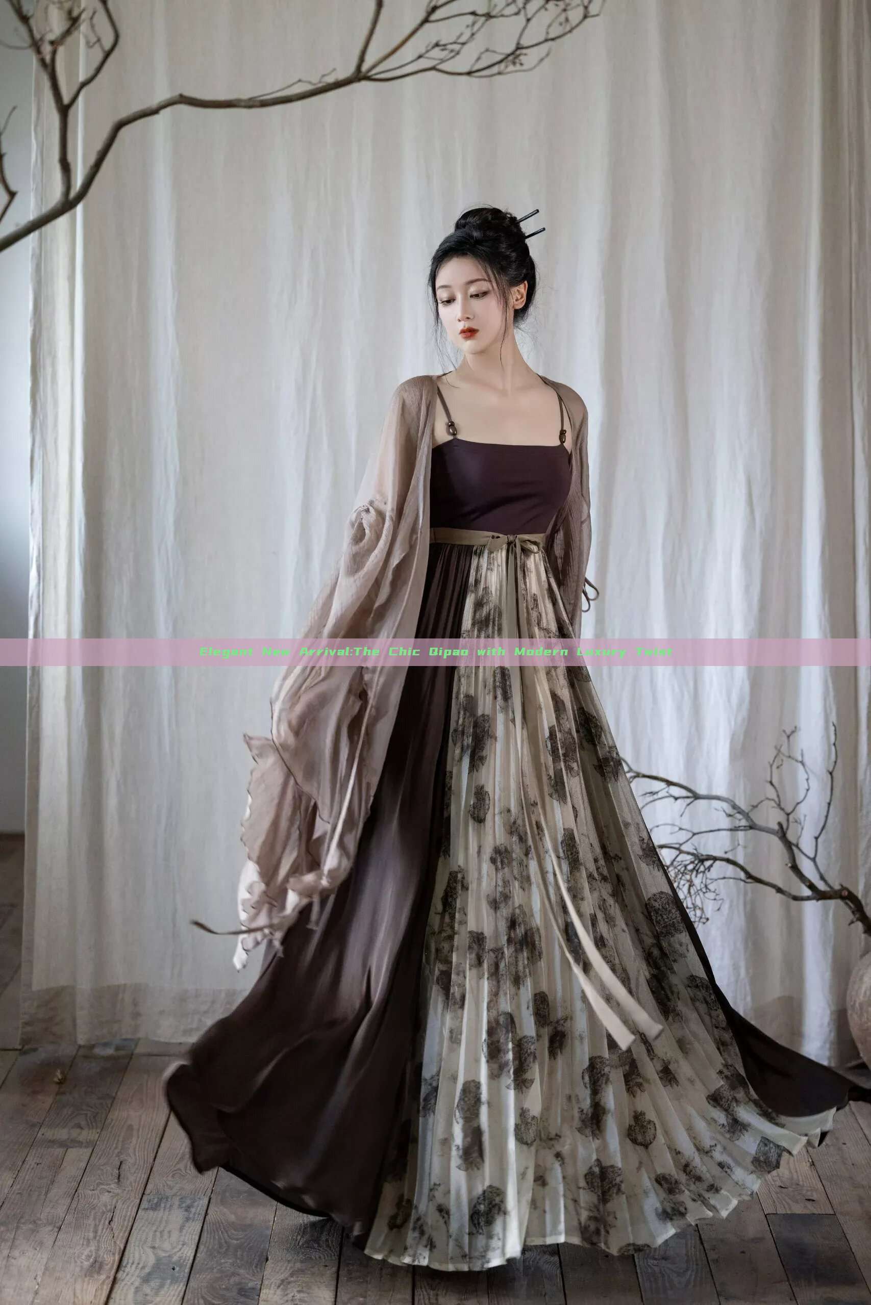 Elegant New Arrival:The Chic Qipao with Modern Luxury Twist Elegant New Arrival:The Chic Qipao with Modern Luxury Twist