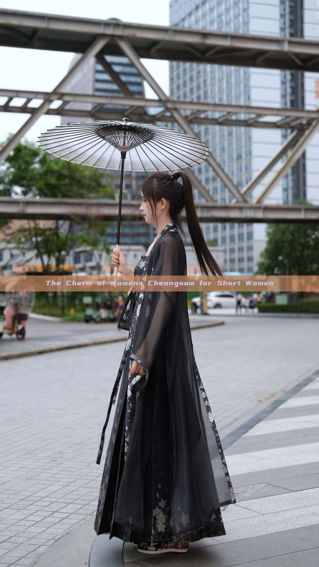 The Charm of Womens Cheongsam for Short Women The Charm of Womens Cheongsam for Short Women