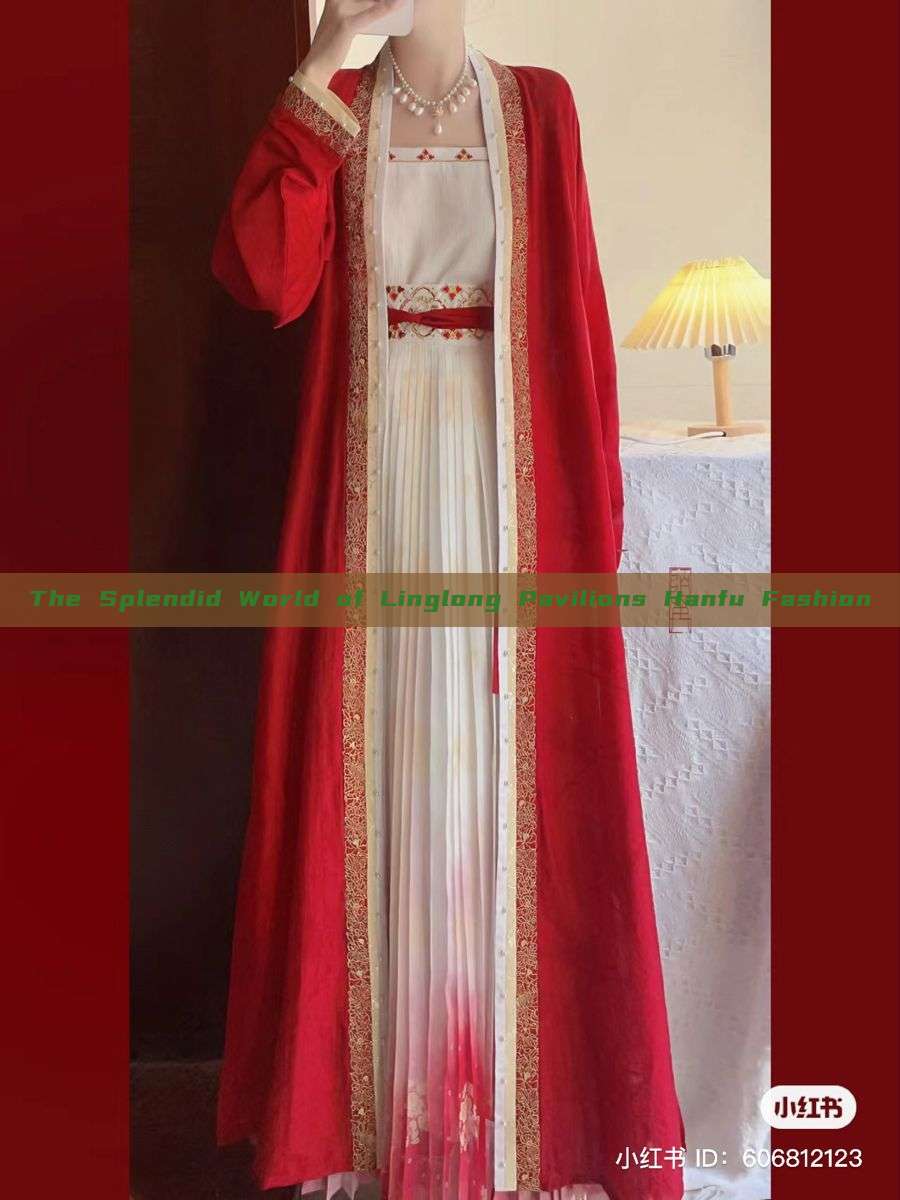 The Splendid World of Linglong Pavilions Hanfu Fashion The Splendid World of Linglong Pavilions Hanfu Fashion