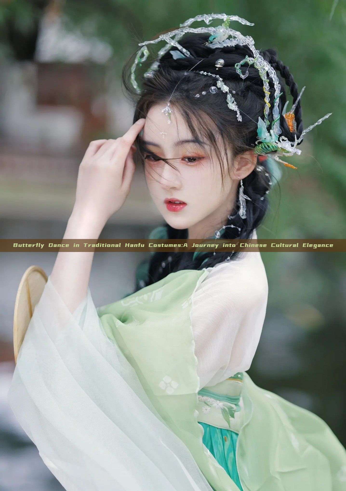 Butterfly Dance in Traditional Hanfu Costumes:A Journey into Chinese Cultural Elegance Butterfly Dance in Traditional Hanfu Costumes:A Journey into Chinese Cultural Elegance