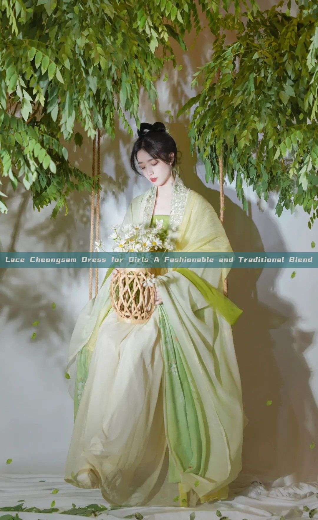 Lace Cheongsam Dress for Girls A Fashionable and Traditional Blend Lace Cheongsam Dress for Girls A Fashionable and Traditional Blend